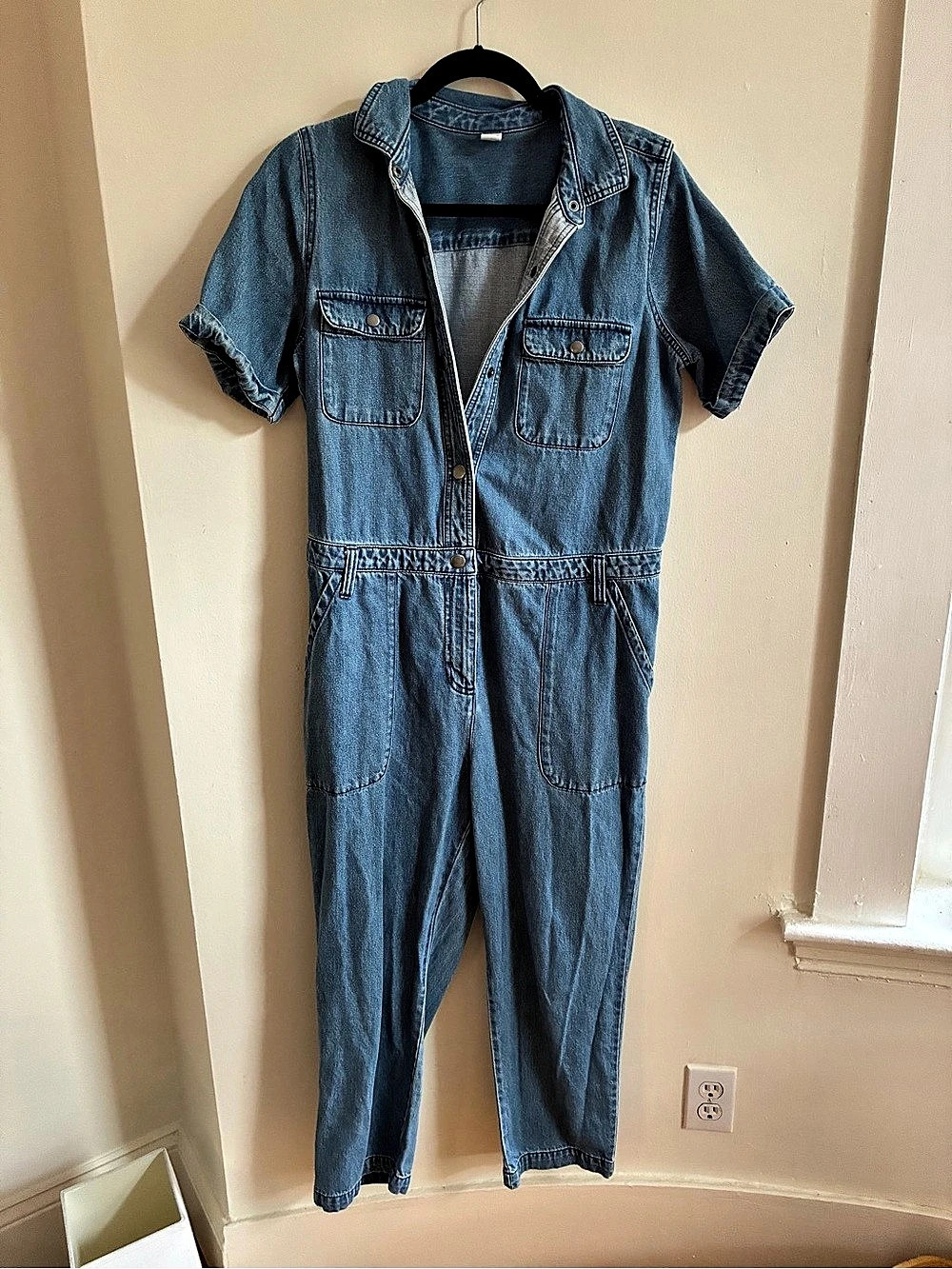 Old Navy Short-Sleeve Tie-Belt Jean Jumpsuit Size Medium